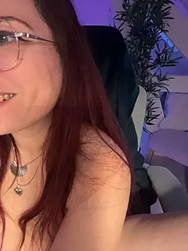 LunaMoongirl webcam