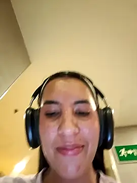 bonny_klote - Bonny_Klote's free webcam - UK Sex Cams