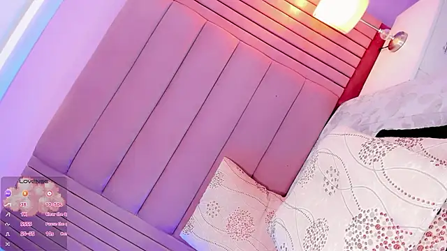 Camille_deluxe webcam