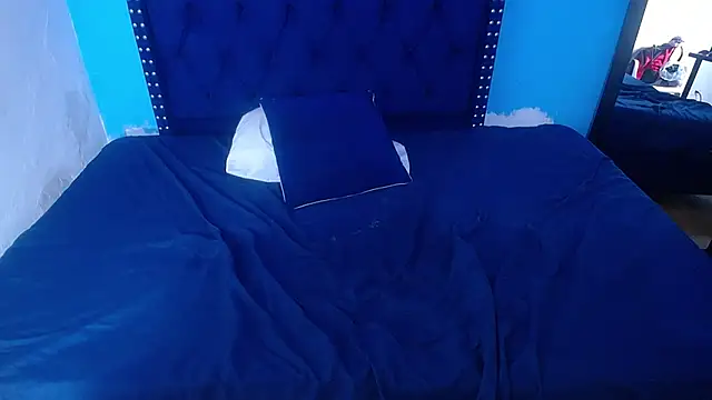 kinky_redhead18 - Kinky_redhead18's free webcam