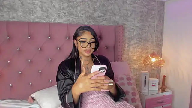 mia_jansen (T teen) - shake the big ass