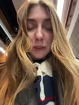 Sunny___Bunny Live Webcam on Stripchat