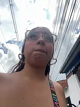 lindaa_natashaa_ webcam