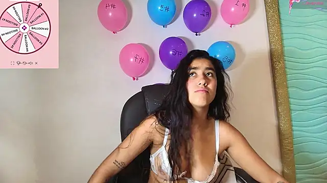 Mia_Montess webcam