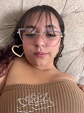 lindaa_natashaa_ webcam