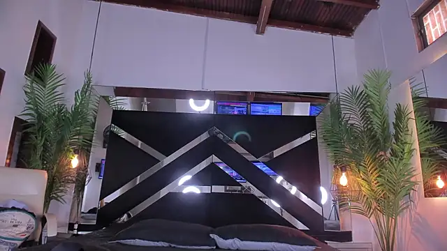 emily-fox - Emily-fox's free webcam