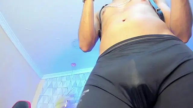 boss_domiinator - Boss_Domiinator's free webcam