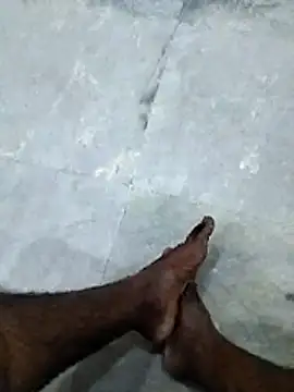 janu_9900 (M young) - Clips on chest nipples