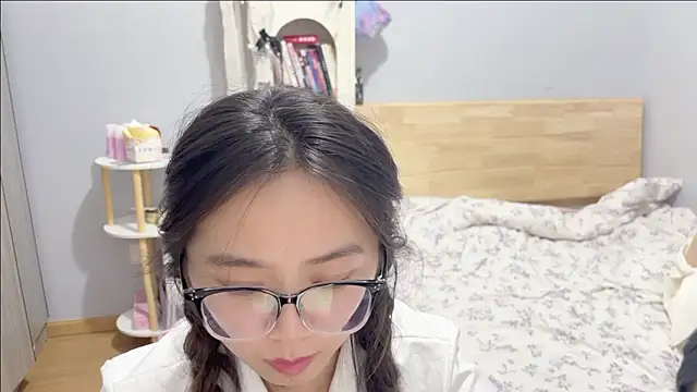 hmm_0303 - Hmm_0303's free webcam