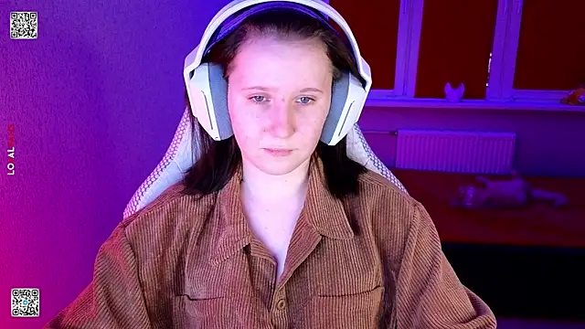 mon_lola - Mon_lola's free webcam - UK Sex Cams