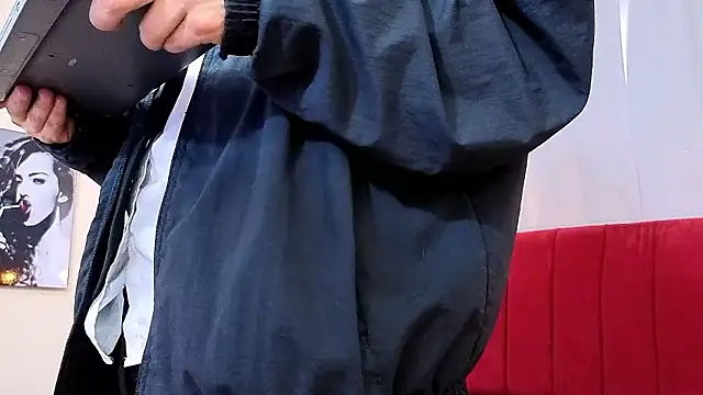 james_adams_01 - James_Adams_01's free webcam - UK Sex Cams