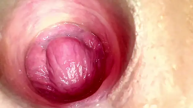 shannon_kinne_ (Ask my age) - FIVE FINGERS IN ASSHOLE