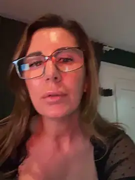 naughtymilla (F milf) - Play with dildo and pussy💦