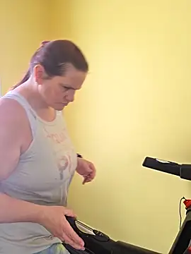 onlyhotbbw75 (F mature) - use me