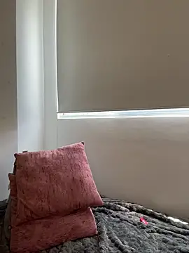 Webcam Model (karinasantos_)  is live.Free join now!