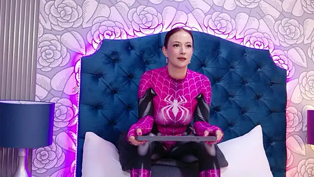 taniablaze - TaniaBlaze's free webcam