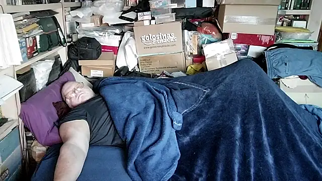 hadeszeuss2 (M mature) - #beardy #big #big-balls #hairy #hd #masturbation #mature #small-audience #small-cock #spanish #spanish-speaking #straight #uncut #white