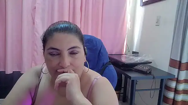 lina_maria99 webcam