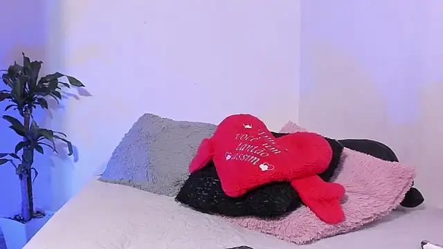 liah_ferrer - Liah_ferrer's free webcam - UK Sex Cams