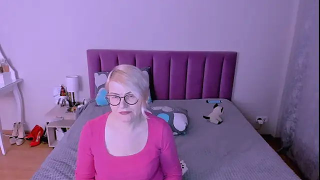 sabrinamacmarren webcam