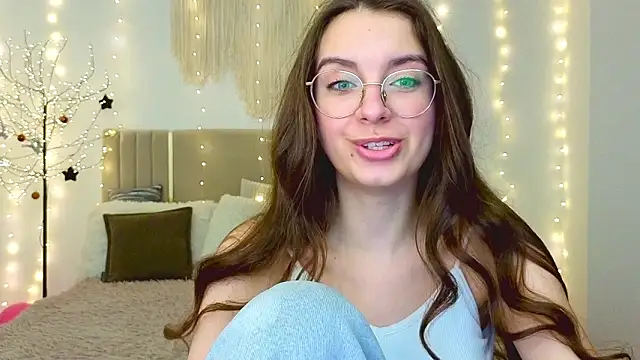 real_cutie1 - Real_cutie1's free webcam