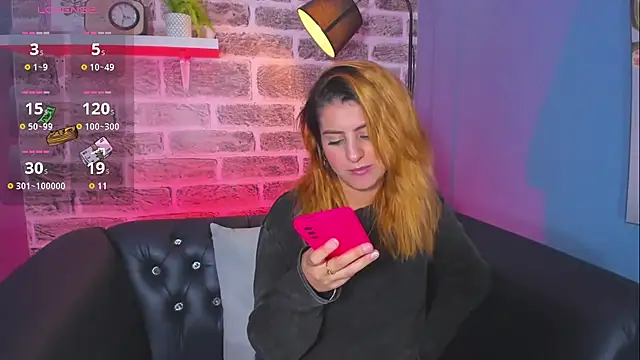 Nahiajhonson_ webcam