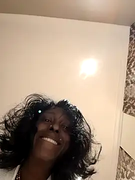 mamakarma1403 webcam