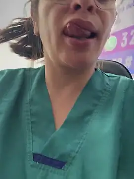 nathalia-28_ - NATHALIA-28_'s free webcam - UK Sex Cams