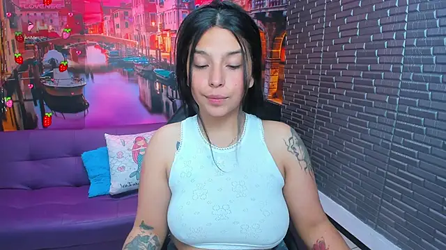 Small_naughty_ webcam