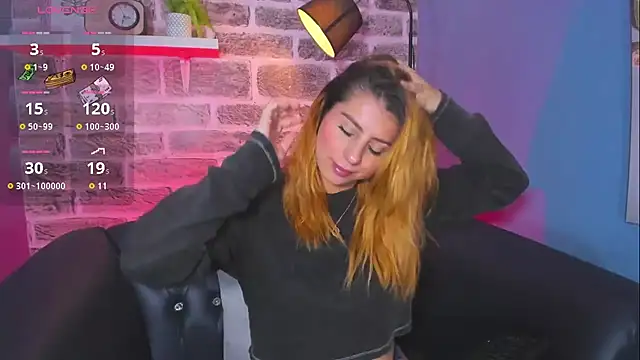 Nahiajhonson_ webcam