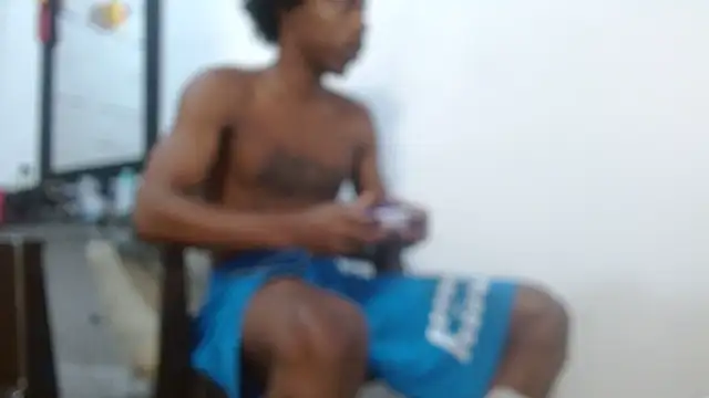 Larry-n-clouds webcam