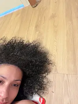 ferrarifrench - FerrariFrench's free webcam - UK Sex Cams