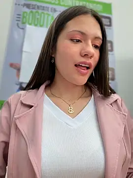 CHARLOTTE__05 webcam