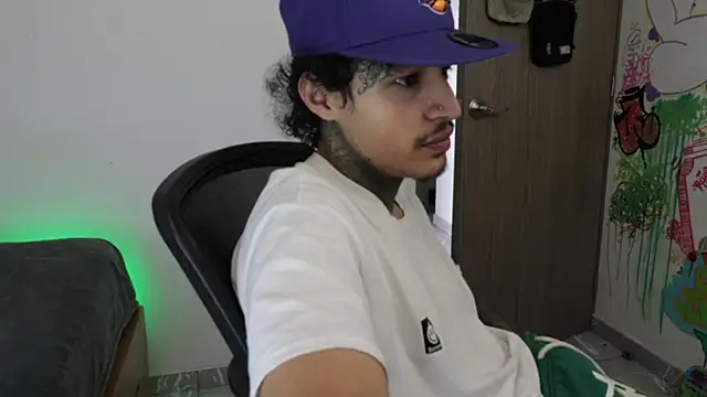 trieone - Trieone's free webcam