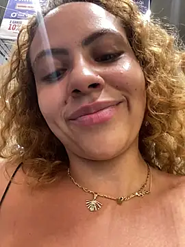 Chloe_Leaozinho webcam