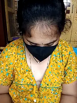 Webcam Model (maduri__)  is live.Free join now!