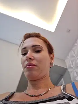 Irresistible24 webcam