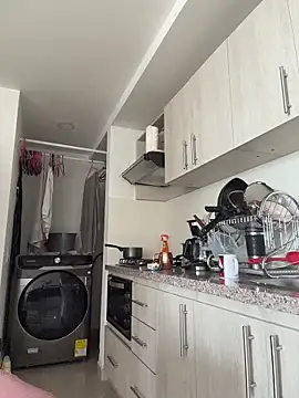 Webcam Model (violeta365)  is live.Free join now!