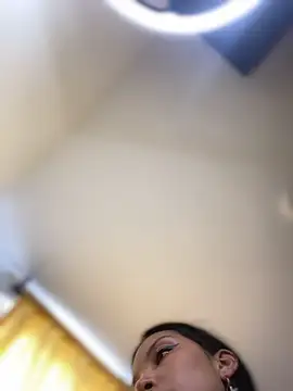 baby_lizy - Baby_lizy's free webcam