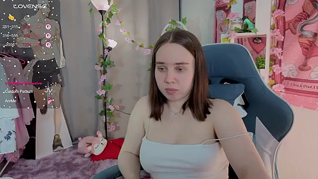 lunalyna - Lunalyna's free webcam