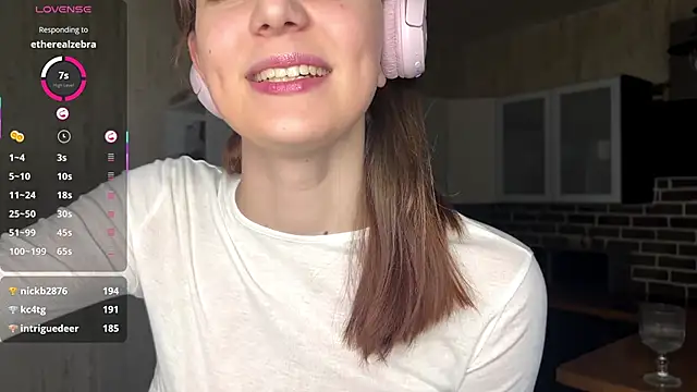 chrisamott - ChrisAmott's free webcam