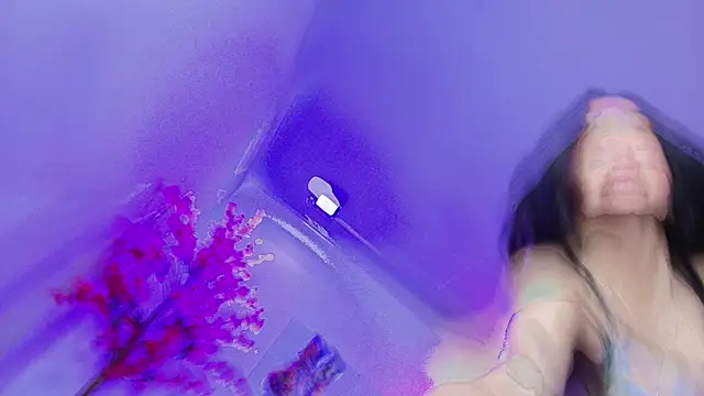 maddie_t18 - Maddie_T18's free webcam