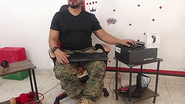 kalethbigdick - KalethBigDick's free webcam - UK Sex Cams