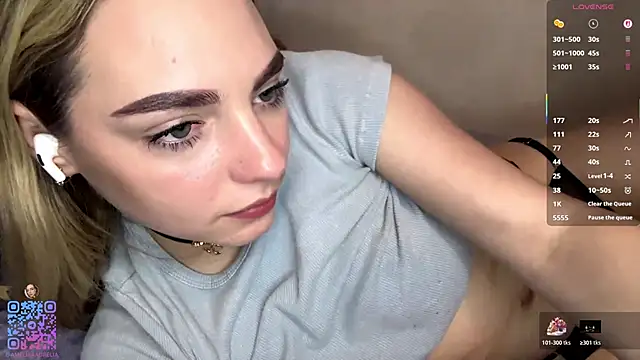 IlanaLafferty webcam