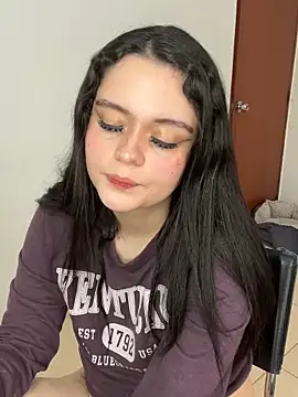 Webcam Model (Selena_Roa)  is live.Free join now!