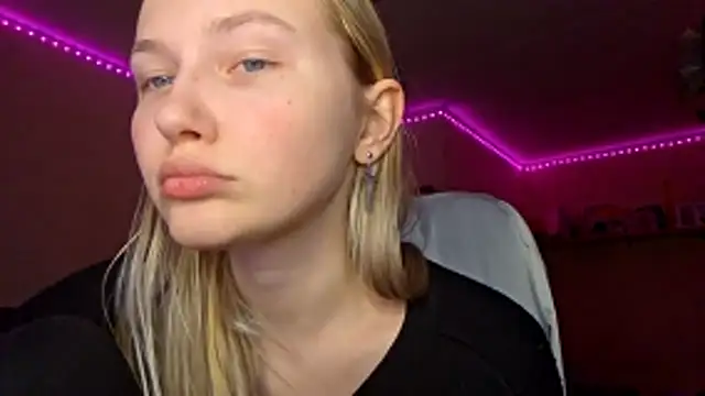 KarinRobertson webcam