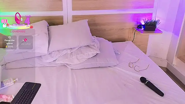 _nickypurple_ webcam