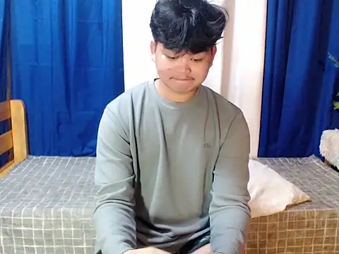 rain_cum (M twink) - LETS HAVE SOME FUN MAKE ME CUM