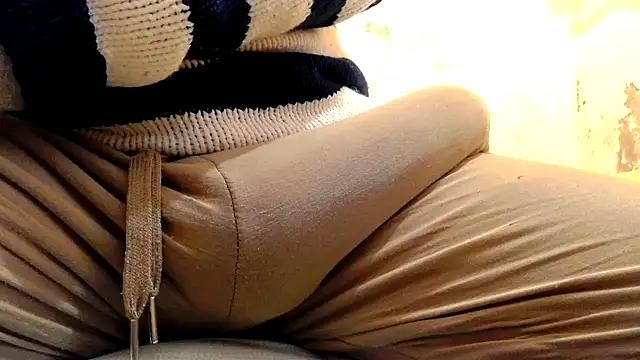 gae89tano (Ask my age) - Make My Cock Very Happy