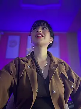 sasha-18 - Sasha-18's free webcam